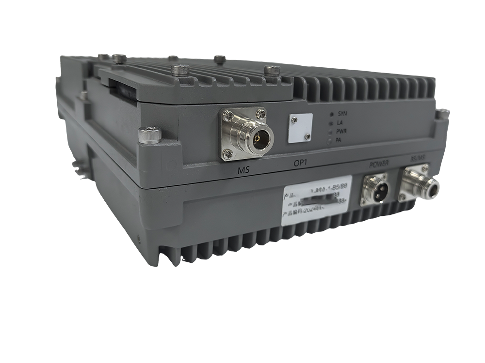  吉水三频手机信号接收器2000㎡